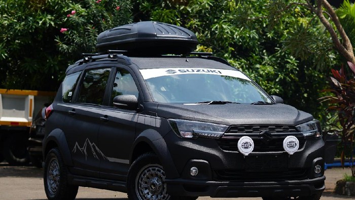 Suzuki XL7 makin garang dengan tambahan aksesori ini.