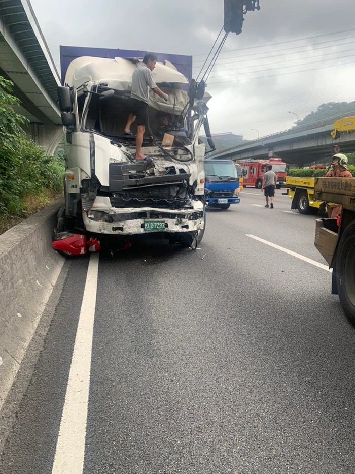 Motor Masuk Tol Berujung Kecelakaan