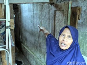 Cerita Mak Siti, Rumahnya Rusak Gegara Demo di Sukabumi