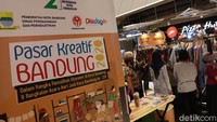 Ketua Dekranasda Kota Bandung Siti Muntamah Oded bersyukur melalui pameran tersebut omzet penjualan fesyen dan craft di Kota Bandung meningkat.