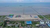 Kenaikan throughput ini diikuti juga dengan kenaikan bongkar realisasi bongkar muat curah cair sampai dengan September 2020 mencapai 252.597 Ton, tumbuh lebih dari dua kali lipat dari realisasi tahun 2019 yang sebesar 102.200 Ton. Realisasi bongkar muat general cargo sampai dengan September 2020 sebesar 54.879 Ton, tumbuh signifikan dari pencapaian tahun 2019 yang mencapai 16.970 Ton.