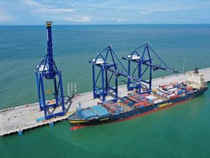 2 BUMN Keroyokan Bangun Bunker BBM di Kawasan Kuala Tanjung