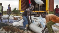 Tahun lalu, WFP mengatakan memberikan bantuan ke sekitar 100 juta orang yang mengalami dan terancam kelaparan di 88 negara. AP Photo/Matthew Abbott.