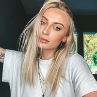 Semenjak itu mantannya semakin sering melakukan kekerasan yang akhirnya membawa Anthonia berakhir di rumah sakit. Dokter yang memeriksa lukaku sangat jelas mengatakan kamu dipukul dengan keras di dahimu. Jika pukulan sedikit lebih keras, kamu bisa saja sudah meninggal sekarang, kata Anthonia. Foto: Twitter/Instagram Anthonia Rochus