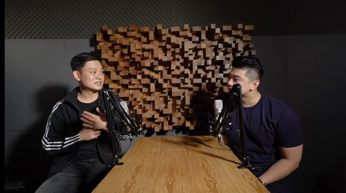 Bahas Masak Nyeleneh, Chef Arnold dan Bobon Jadi Trending Youtube