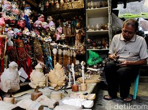 Begini Cara Perajin Wayang Golek Bertahan di Tengah Pandemi