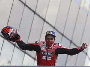 MotoGP Prancis: Danilo Petrucci, Si Jagoan Trek Basah