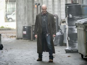 Demi Swamp Thing, Derek Mears Nikmati Kesulitan
