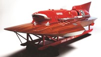 Sedikit cerita, kelahiran Ferrari Arno XI tidak lepas dari jasa seorang pengemudi speedboat, Achille Castoldi. Di era 1950-an, Castoldi menjalin kerja sama dengan Enzo Ferrari untuk mengembangkan sebuah proyek kapal laut berkecepatan tinggi dalam rangka pemecahan rekor. Foto: Istimewa