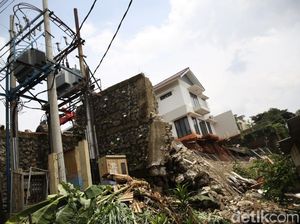 Kodam Jaya Bantu Penanganan di Ciganjur, Antisipasi Longsor Susulan