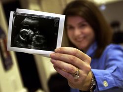 Awas! Jangan Pamerkan Hal-hal Ini di Media Sosial