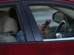 Awas! Jangan Pamerkan Hal-hal Ini di Media Sosial