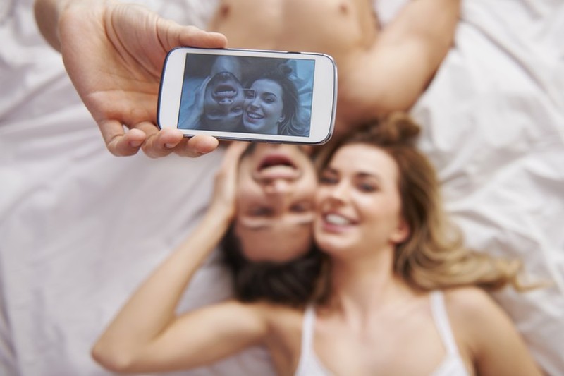 fotoinet bahaya postingan medsos