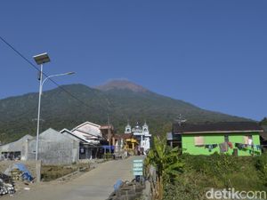 Status Normal, Gunung Slamet Belum Aman Untuk Pendaki