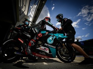Pebalap MotoGP Ramai-ramai Protes: Kenapa Rossi cs Tak Dihukum?