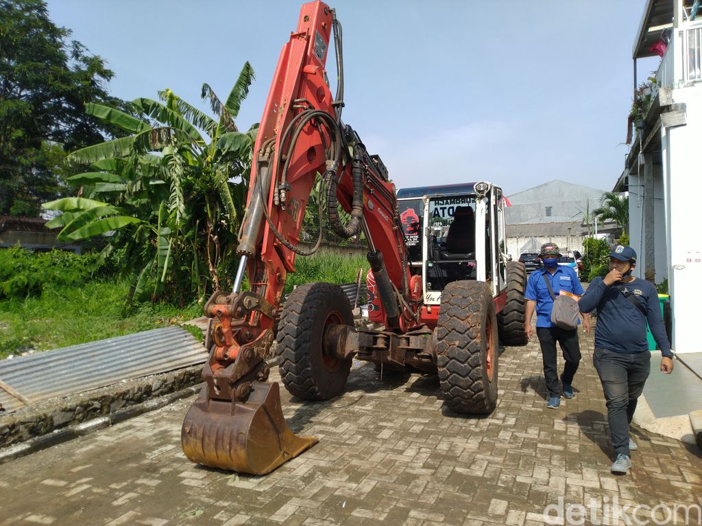 Landslide in Ciganjur (Sachril / detikcom)