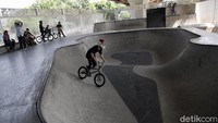 Kegiatan ini dilakukan tak hanya untuk mengasah kemampuan mengendarai sepeda BMX tetapi juga untuk meningkatkan daya tubuh di tengah pandemi COVID-19.