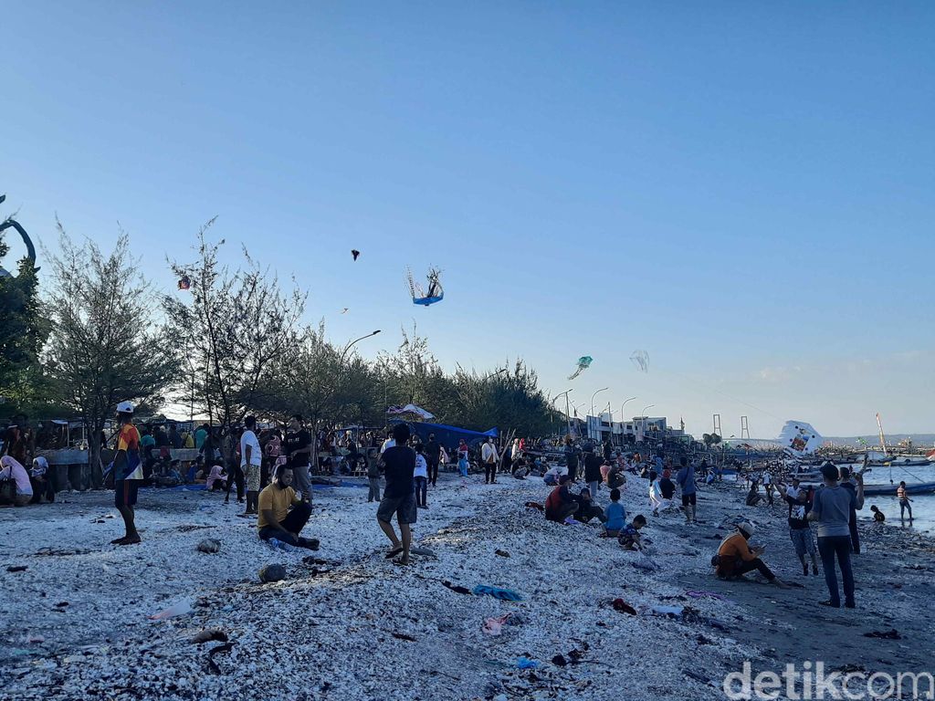 pantai kenjeran pantai kenjeran