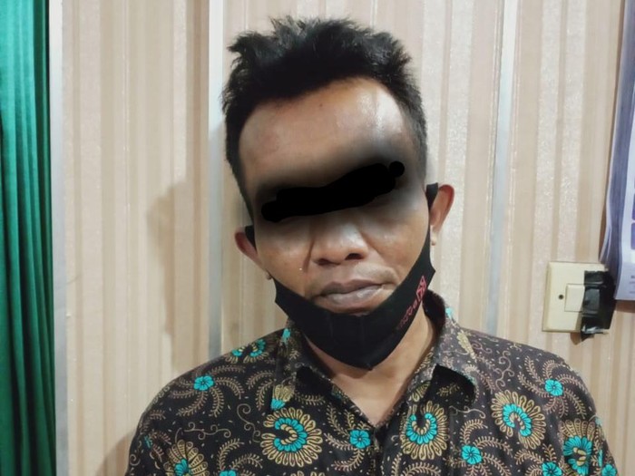 pemilik warkop jajakan layanan seks