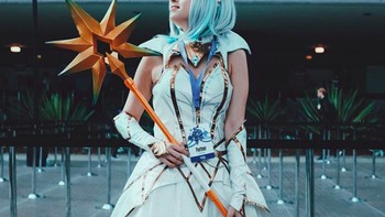 Sesekali ia juga menjadi cosplayer sebagai salah satu hobi di waktu senggang dan mendekatkan diri pada para fans. Foto: Instagram