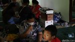Ratusan Warga Mengungsi Akibat Longsor dan Banjir di Ciganjur