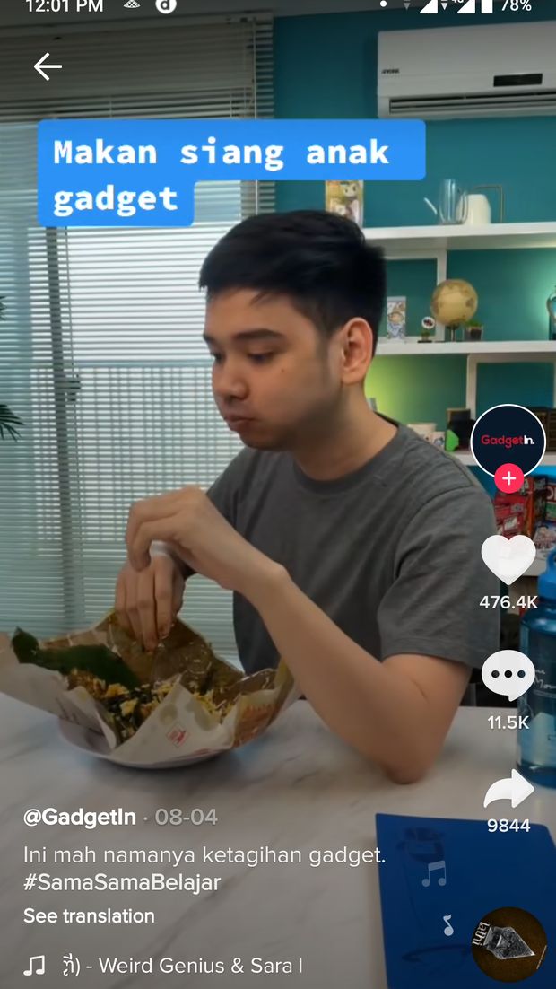 Reviewer Gadget Makan Nasi Padang, Tangannya Dikira Error