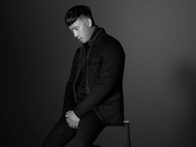 Ruri Repvblik Tabrak Batu, Mental 3 Meter Lalu Hantam Tembok Warga