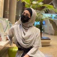 Dalam tulisannya, Sana Khan menyebutkan jika bersyukur dengan ketenaran dan kekayaan yang didapatkannya selama melakoni industri showbiz. Namun beberapa waktu ini, ia tiba-tiba tersadar mengenai tujuan hidup yang sebenarnya. Foto: Instagram @sanakhaan21