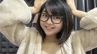 Kini Sarah Viloid lebih nyaman dengan gaya rambut pendek dan kesan imut. Dok. Instagram