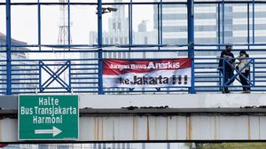 Spanduk Imbauan Tolak Anarkisme Mejeng di Jakarta
