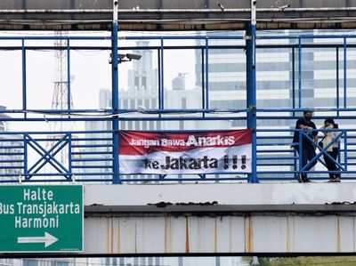 Spanduk Imbauan Tolak Anarkisme Mejeng di Jakarta