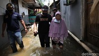 Seperti diketahui, banjir melanda kawasan Ciganjur, Jakarta Selatan, imbas hujan deras yang mengguyur Ibu Kota pada Sabtu (10/10) kemarin. Selain itu,  Banjir di Ciganjur, Jagakarsa, Jakarta Selatan (Jaksel), disebabkan turap di perumahan yang berada di atas permukiman jebol.