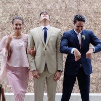 Nah kalau yang satu ini wajahnya pasti sudah tidak asing lagi. Nadine Chandrawinata memiliki adik laki-laki kembar yang bernama Marcel dan Mischa Chandrawinata. Foto: Instagram/mischach