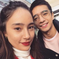Tak kalah keren dari sang kakak, Tatjana Saphira, pesona Tobias Thariq Hartmann nyatanya mampu membuat para kaum hawa jadi susah kedip. Foto: Instagram/tatjanasaphira