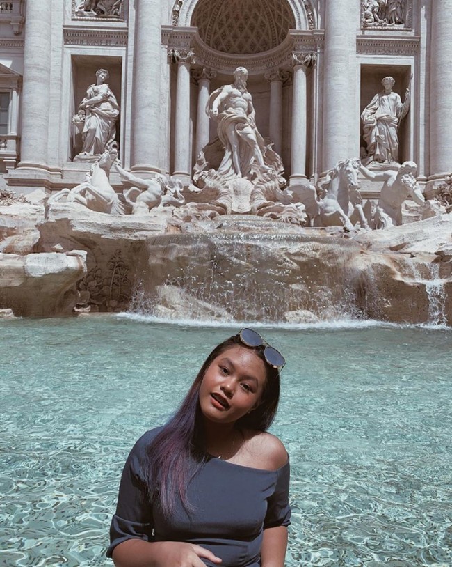 Nayla Ayu Adrevi Putri Purnomo merupakan anak kedua dari pasangan anggota DPR Eko Patrio dan istrinya Viona Rosalina. Nayla lebih sering tampil boyish dan simpel dengan riasan wajah minimalis, bahkan terkadang tanpa makeup. Foto: Instagram