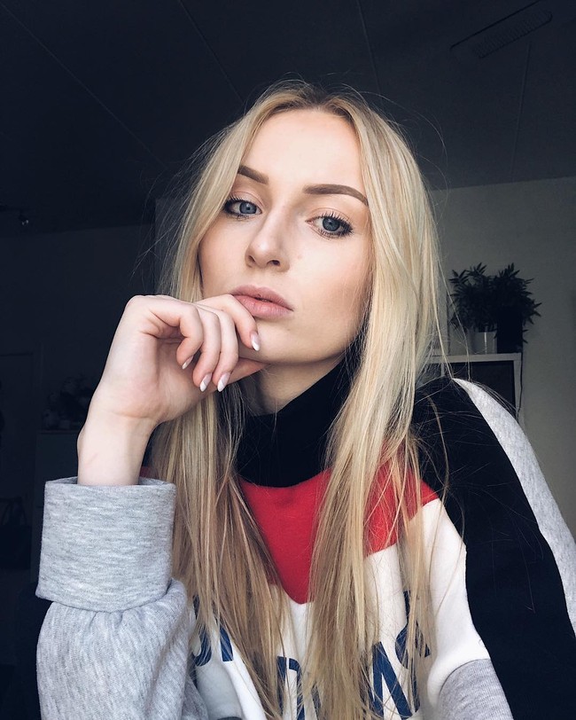 Anthonia tampaknya tidak menyangka bahwa mantannya akan berubah menjadi sosok yang kasar. Dilansir Mirror, Anthonia bertemu dengan pelaku kekerasan yang kini jadi mantan pacarnya itu saat liburan dua tahun lalu dan tak lama meulai menjalin hubungan. Ketika itu, wanita asal Belgia tersebut mengaku merasa seperti menemukan cinta pada pandangan pertama dan memutuskan untuk tinggal bersama tak setelah pacaran. Foto: Instagram @anthoniarochus