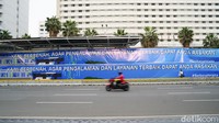 Halte disebut bisa beroperasi secara minimal mulai hari ini saat PSBB transisi.