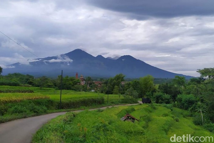 Jalur pendakian Gunung Arjuno-Welirang melalui Pasuruan dibuka mulai hari ini. Jalur Pasuruan sebelumnya tutup sejak awal tahun 2020.