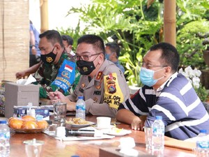 Kapolda NTB Bertemu Buruh: Protes dengan Elegan, Sebar Hoax Dipidana!