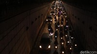 Pembangunan flyover Pasar Minggu membuat lalin dari arah Pancoran ke Depok mengalami kemacetan.