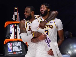 LA Lakers Dulu Kobe-Shaq, Kini LeBron-Davis
