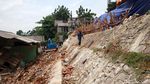 Melihat Lagi Rumah Melayang Akibat Longsor di Ciganjur