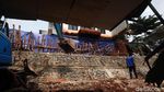 Melihat Lagi Rumah Melayang Akibat Longsor di Ciganjur