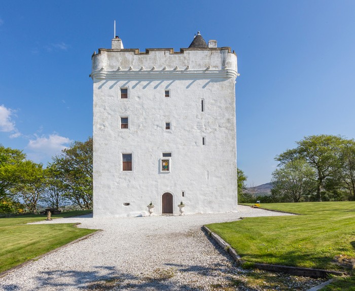low castle