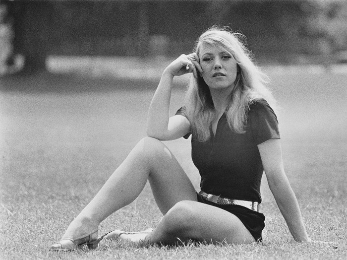 English model and actress Margaret Nolan, UK, July 1971.  (Photo by Burnett/Daily Express/Getty Images)