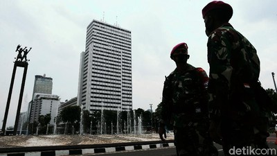 PSBB Transisi, Marinir Disiagakan di Bundaran HI