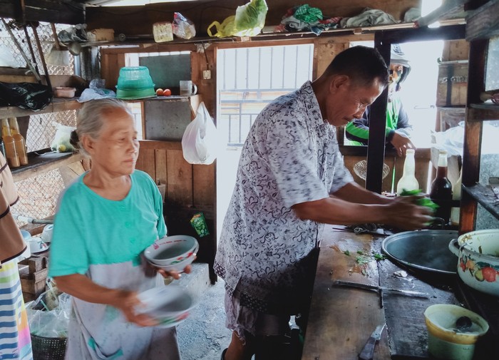 Mie Ayam Ini Harganya Rp 3.000 dan Sehari Ludes 300 Mangkok Mie Ayam Ini Harganya Rp 3.000 dan Sehari Ludes 300 Mangkok