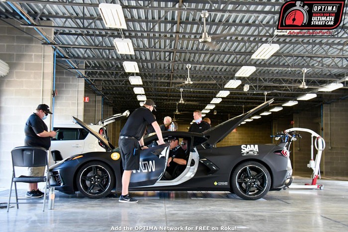 Mobil Balap Sensor wajah Pada Corvette C8