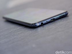 Unboxing Reno4 F, Ponsel Berbodi Ramping Punya 6 Kamera
