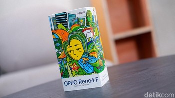 Oppo mengemas Reno4 F dengan kotak spesial. Foto: Adi Fida Rahman/detikINET